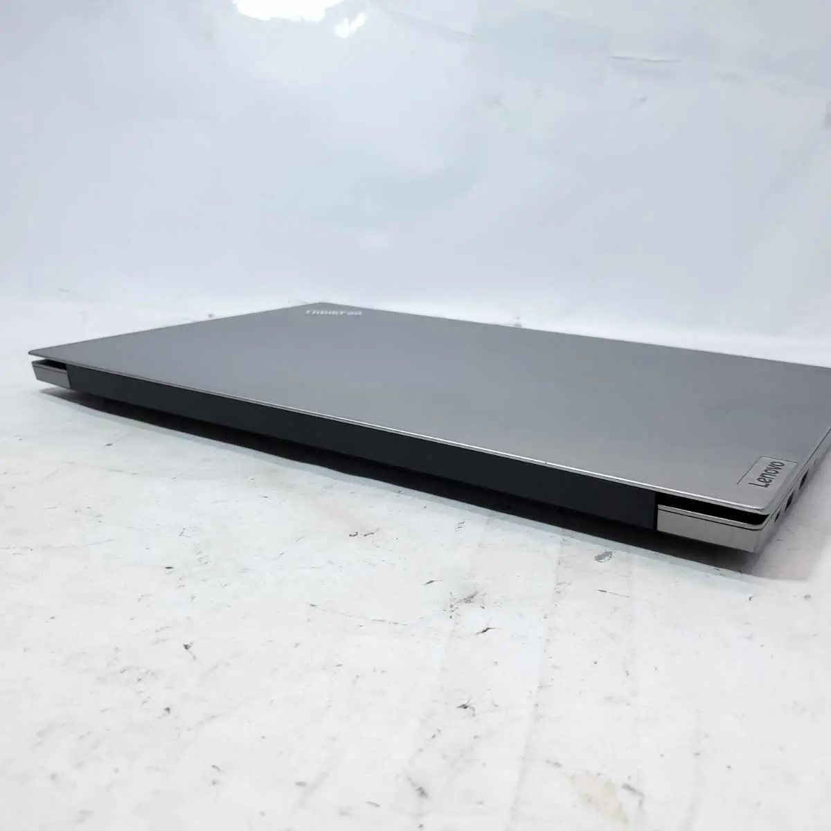 lenovo thinkpad e15 gen 4 laptop back side