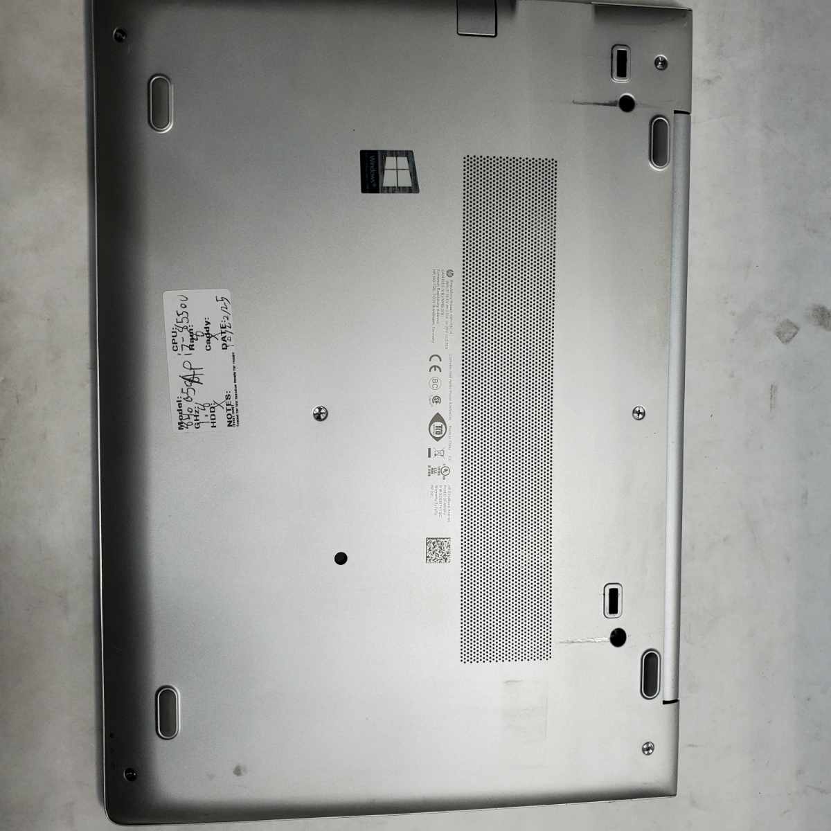 HP EliteBook 840 G5 underside showing ventilation grille and chassis
