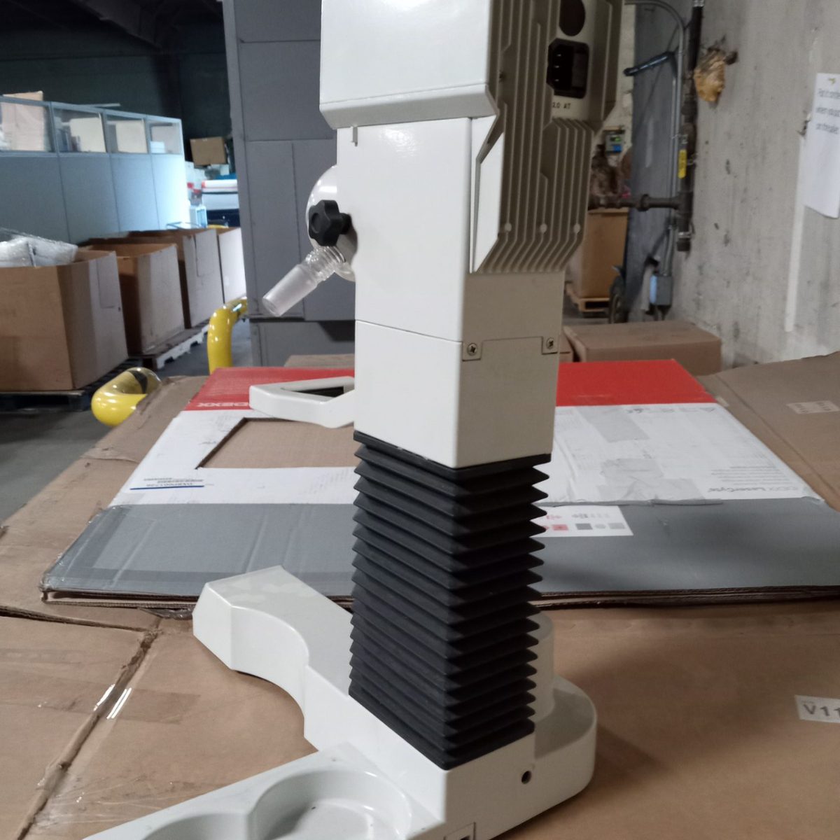 Buchi Rotavapor R-114 rotary evaporator side profile