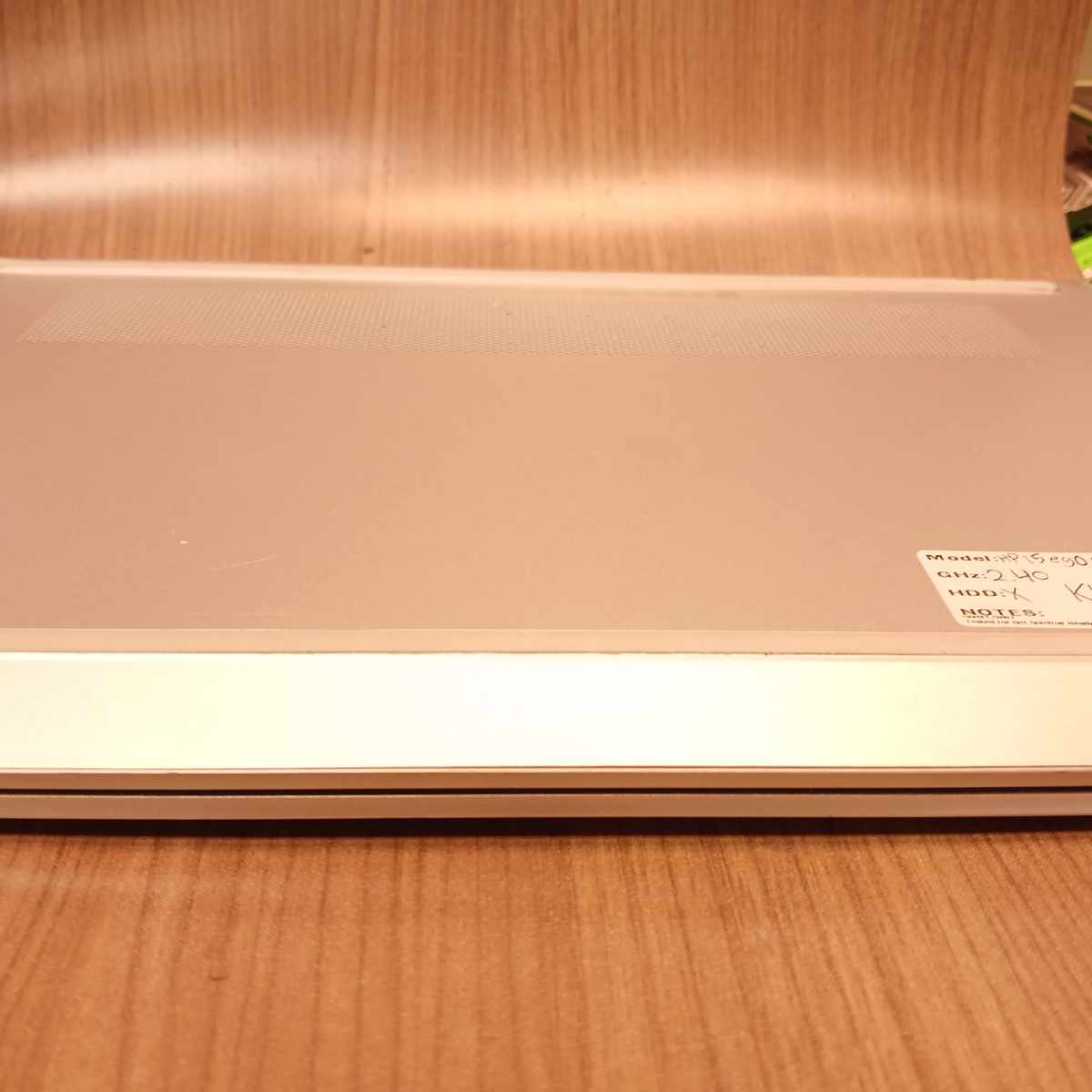 HP Pavilion 15-eg0xxx underside rear edge and bottom panel view