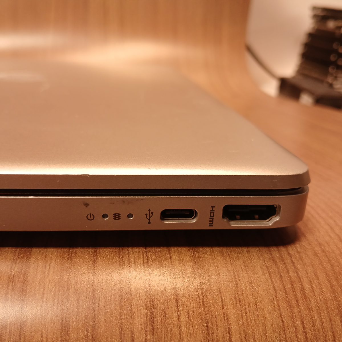 Right side ports on HP 15-dy2091wm including USB-C, HDMI, and status lights