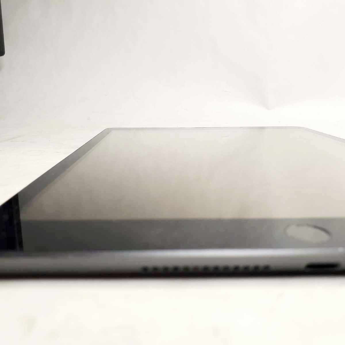 Apple iPad (8th Gen) A2270 10.2-Inch 32GB Black - Image 2