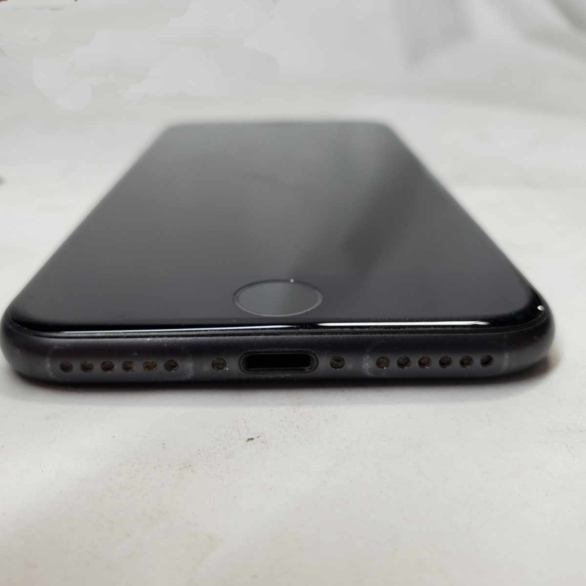 apple iphone 8th gen a1863/a1905 64gb space gray charging port