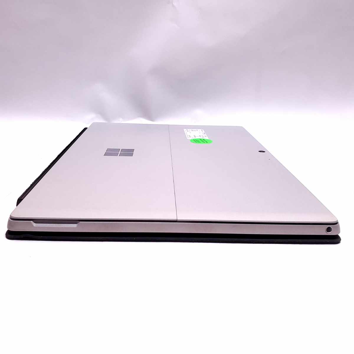 microsoft surface pro 7+ laptop left side