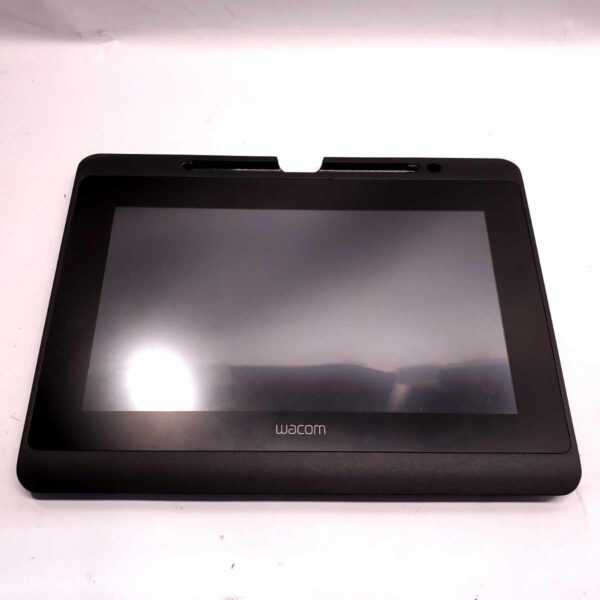 Wacom DTH-1152 11.6" Full HD LCD Graphics Tablet - 3-in-1 Connector Stylus Not Included - Image 4